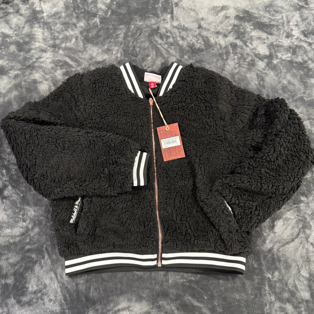 Women’s Mitchell & Ness Cozy Bear Jacket Black - Brooklyn Nets